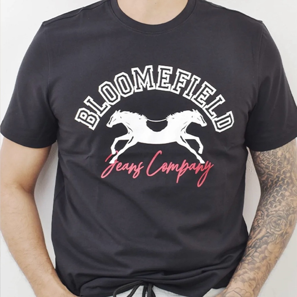 Black Short Sleeve Graphic Tees